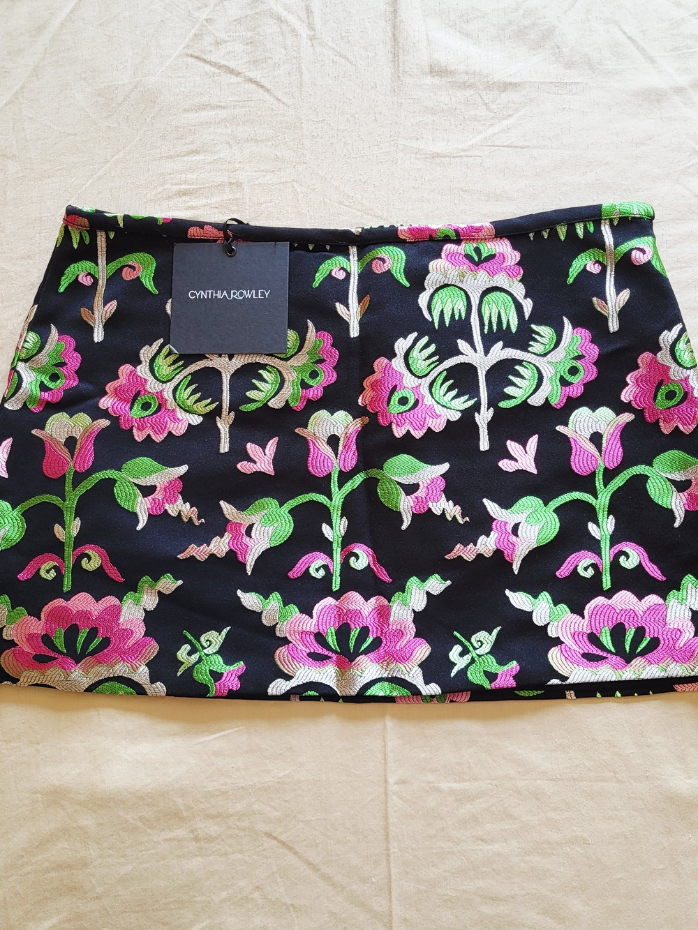 Cynthia Rowley Women's Black Floral Jacquard Mini Skirt Size 6 NWT